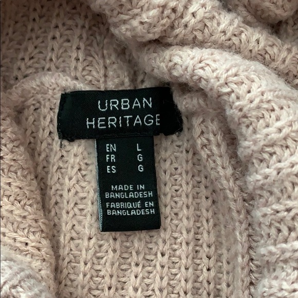 Knitted sweater - Picture 1 of 6